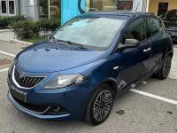 Lancia Ypsilon 1.0 FireFly 70CV Hybrid Silver